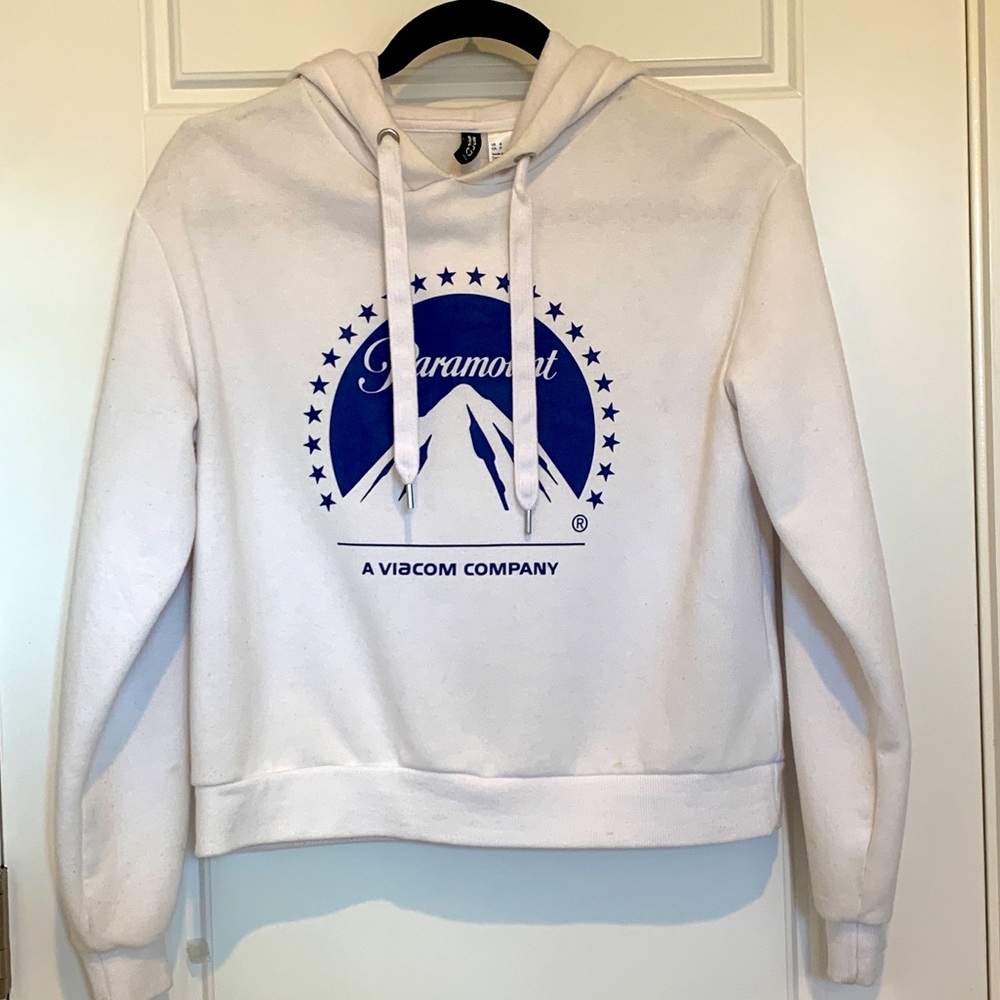 White Paramount Logo H&M Divided Cropped Hoodie  — (! Used !)